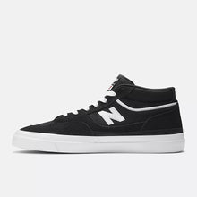 New Balance Numeric Franky Villani 417 Skateboard Shoes - Black / White