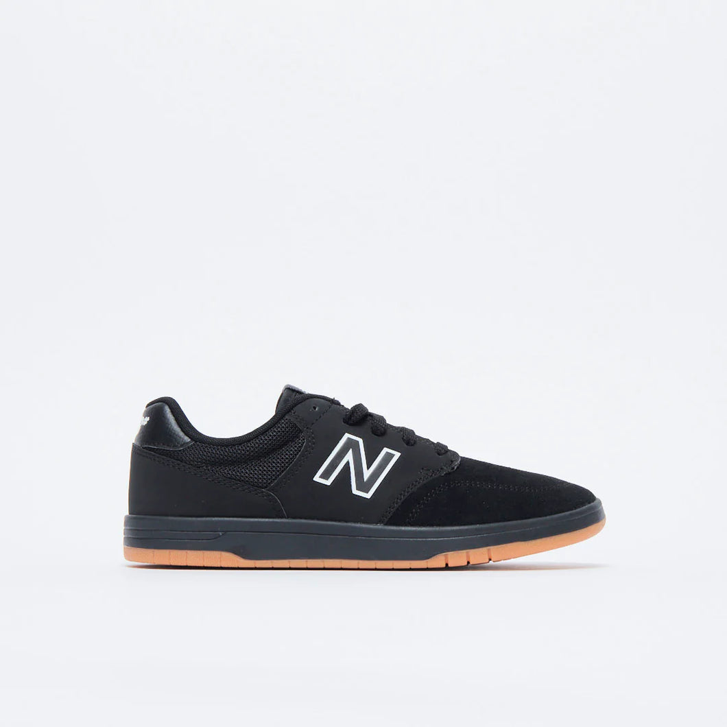 New Balance Numeric 425 Skateboard Shoes - Black / White