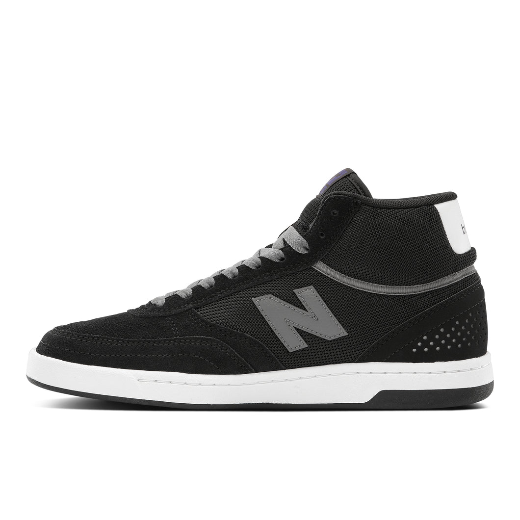 High top deals skateboard shoes